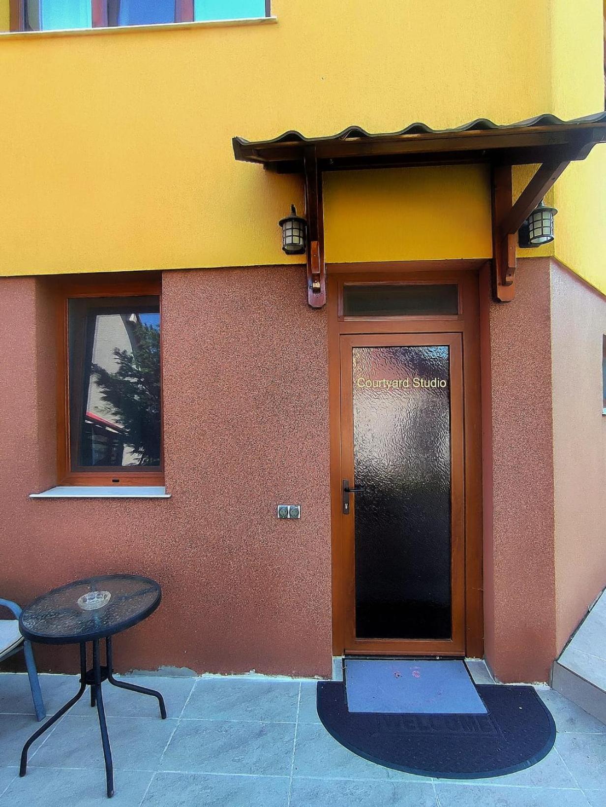 אורדאה Courtyard Studio מראה חיצוני תמונה