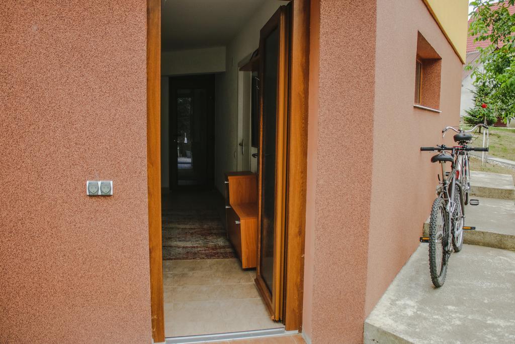 אורדאה Courtyard Studio מראה חיצוני תמונה